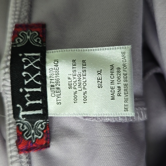 Dress - Picture 9 of 10